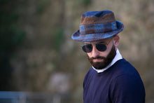 Load image into Gallery viewer, MODELLO LIAM
